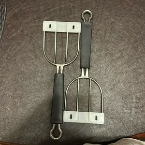 Pampered Chef Meat lifters